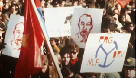 Antiwar-Protestors-Communist-Flags